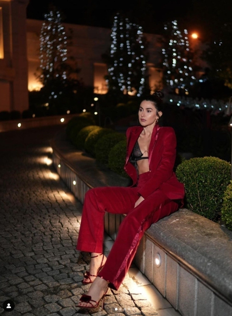 Nesrin Cavadzade'nin Cesur Paylaşımı Sosyal Medyayı Salladı!