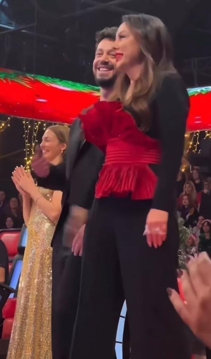 Ebru Gündeş Ve Murat Boz'un Yılbaşı Dansları Sosyal Medyayı Salladı!