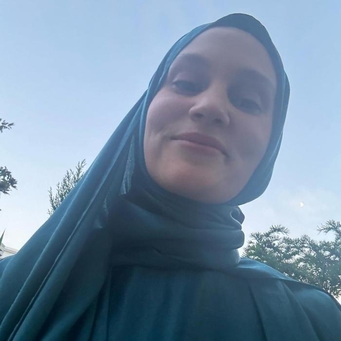 Farah Zeynep Abdullah, Kızılcık Şerbeti Dizisini Paylaştı!