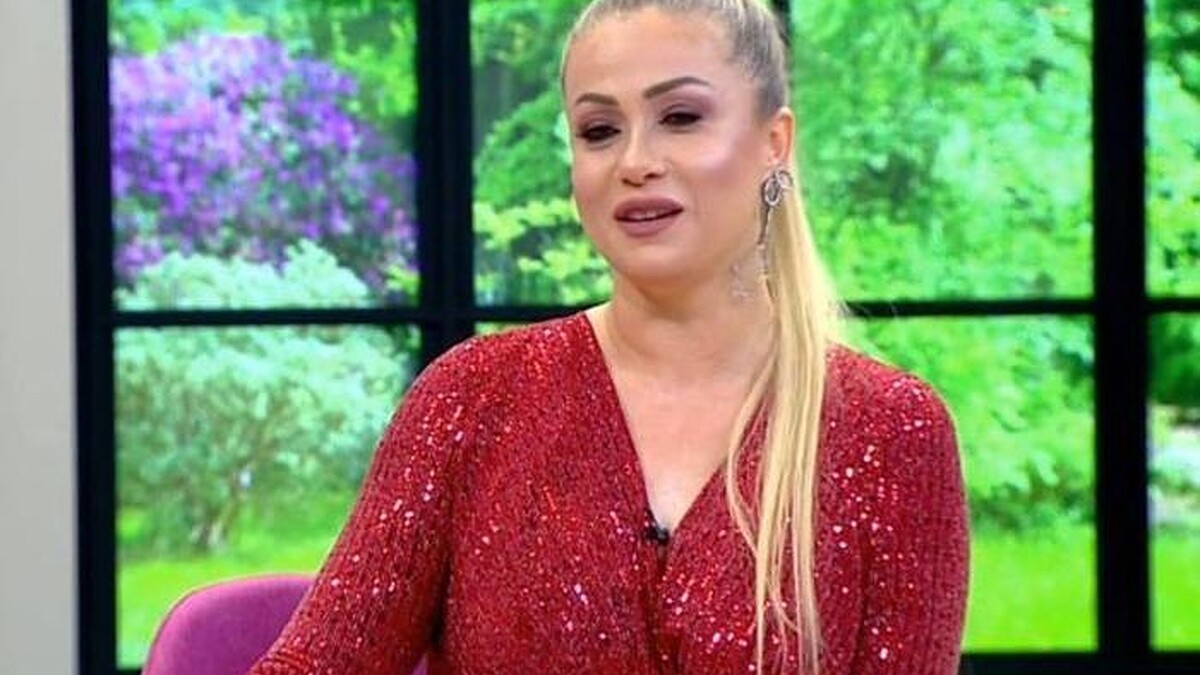 Yeliz Yeşilmen'in Tayt Paylaşımıyla Gündemde: Doğal Güzelliğiyle Estetik Tartışmasına Son Nokta!