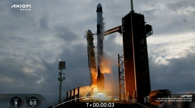 Türk Pilot Alper Gezeravcı, Spacex Uzay Aracı İle Uzaya Uçtu