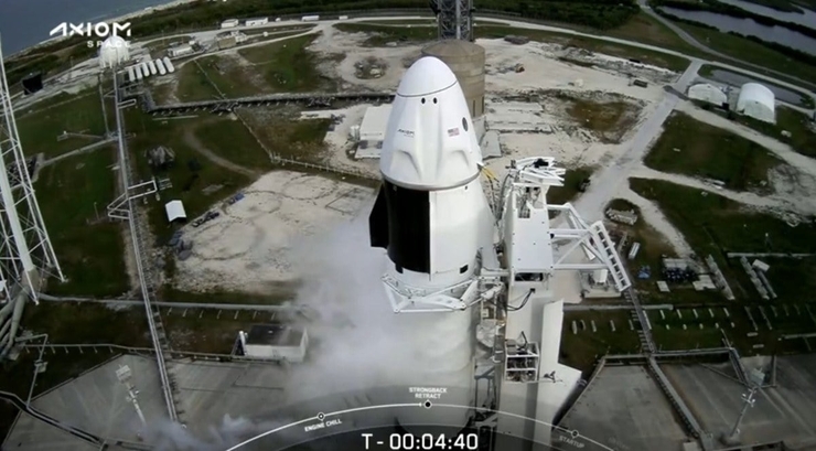 Türk Pilot Alper Gezeravcı, Spacex Uzay Aracı İle Uzaya Uçtu