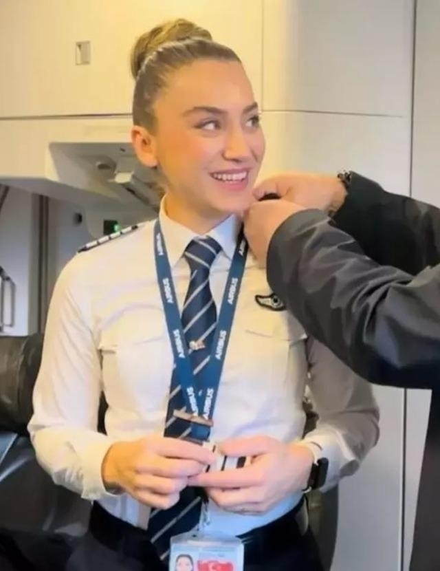 Sabri Sarıoğlu'nun Eşi Yağmur Sarıoğlu, Kaptan Pilot Olarak Görevine Başladı