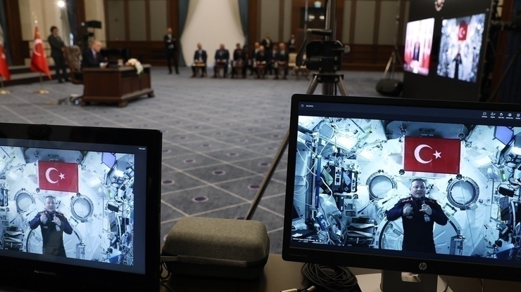 Alper Gezeravcı, Erdoğan İle Canlı Görüşüp Uçarak Veda Etti!