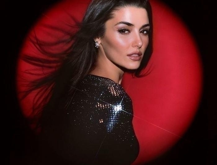 Hande Erçel, Oyunculuğu Bıraktı Mı? Tepkilere Dayanamadı...