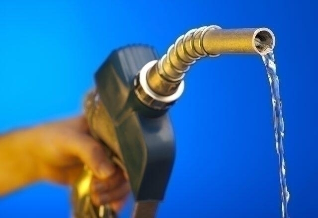 Akaryakıt Zam! Motorin Ve Benzin Fiyatları Yükseldi...