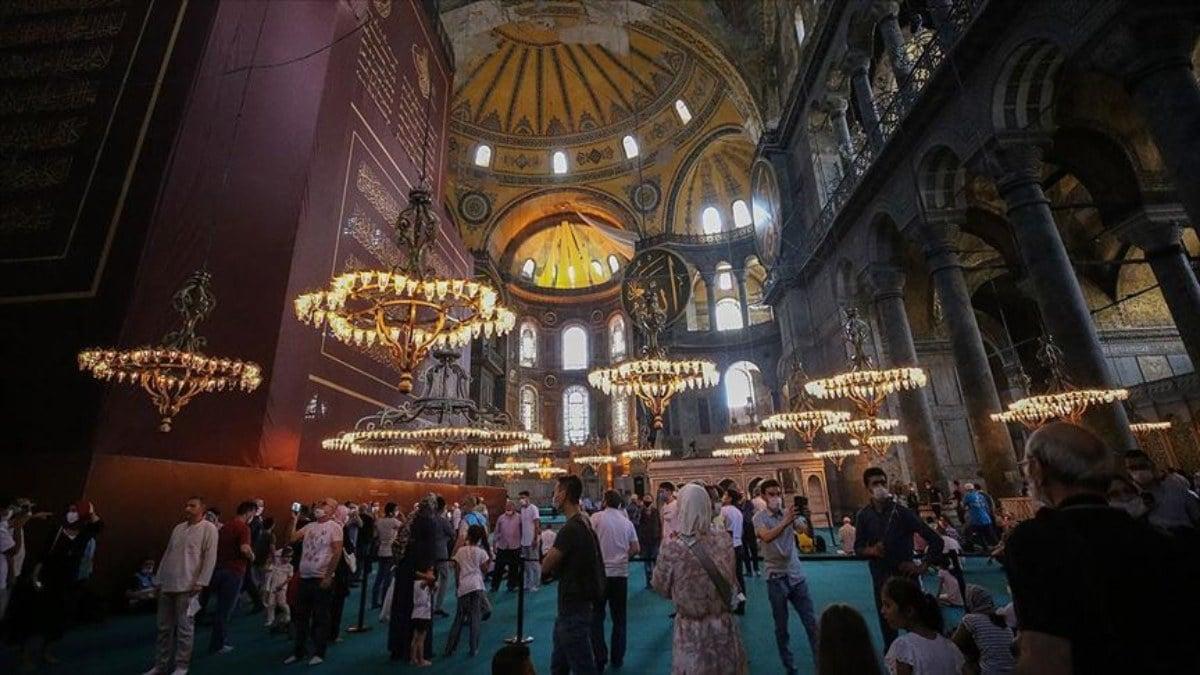 Ayasofya'da Turistlerden Giriş Ücreti Alınacak!