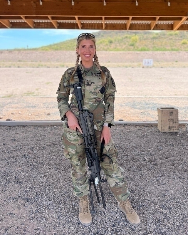 Abd Ordusu'nda Görevli Fitness İkonu Michelle Young İntihar Etti