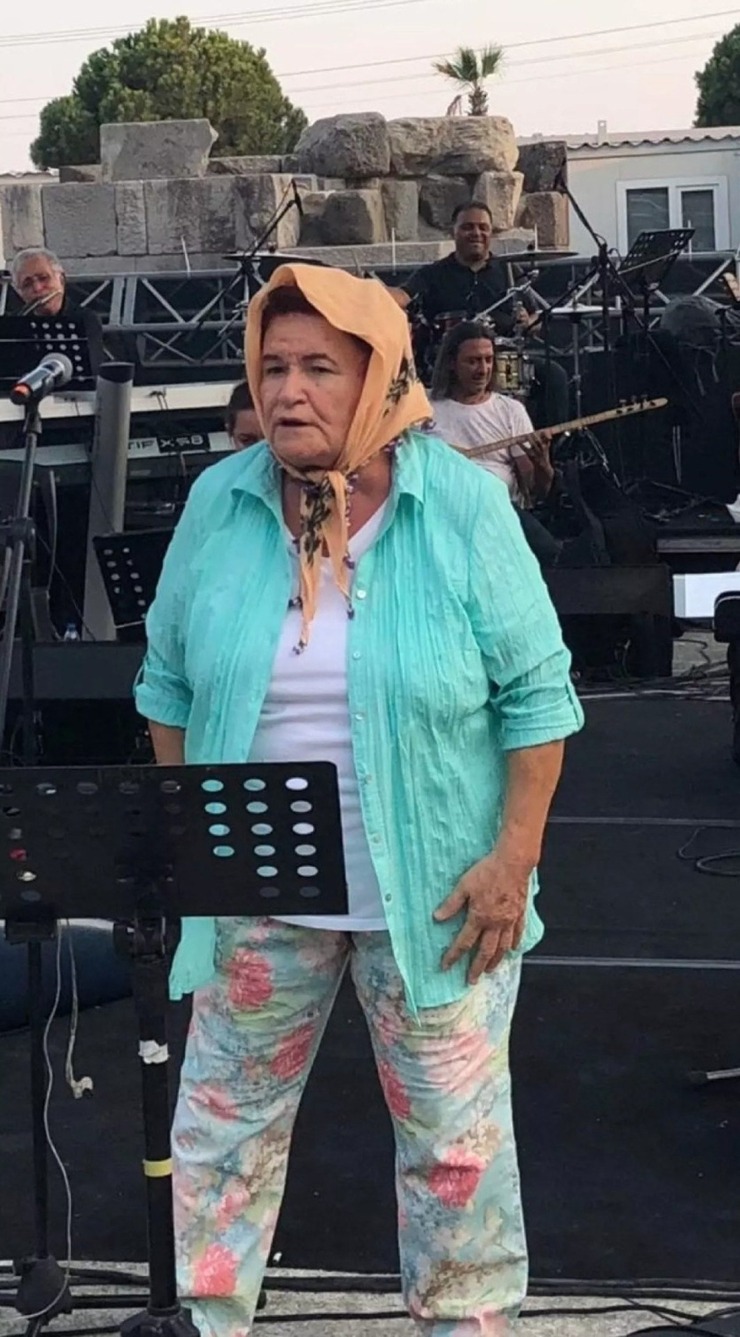 Selda Bağcan'ın Konser Provası Kıyafeti Büyük İlgi Çekti!