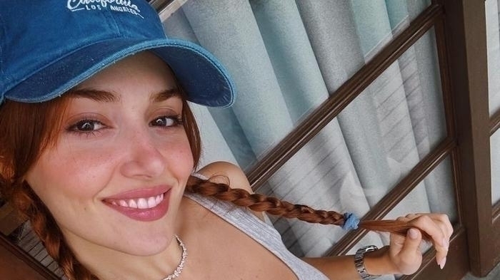 Hande Erçel, Oyunculuğu Bıraktı Mı? Tepkilere Dayanamadı...