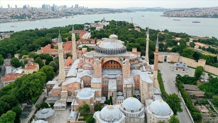 Ayasofya'da Turistlerden Giriş Ücreti Alınacak!