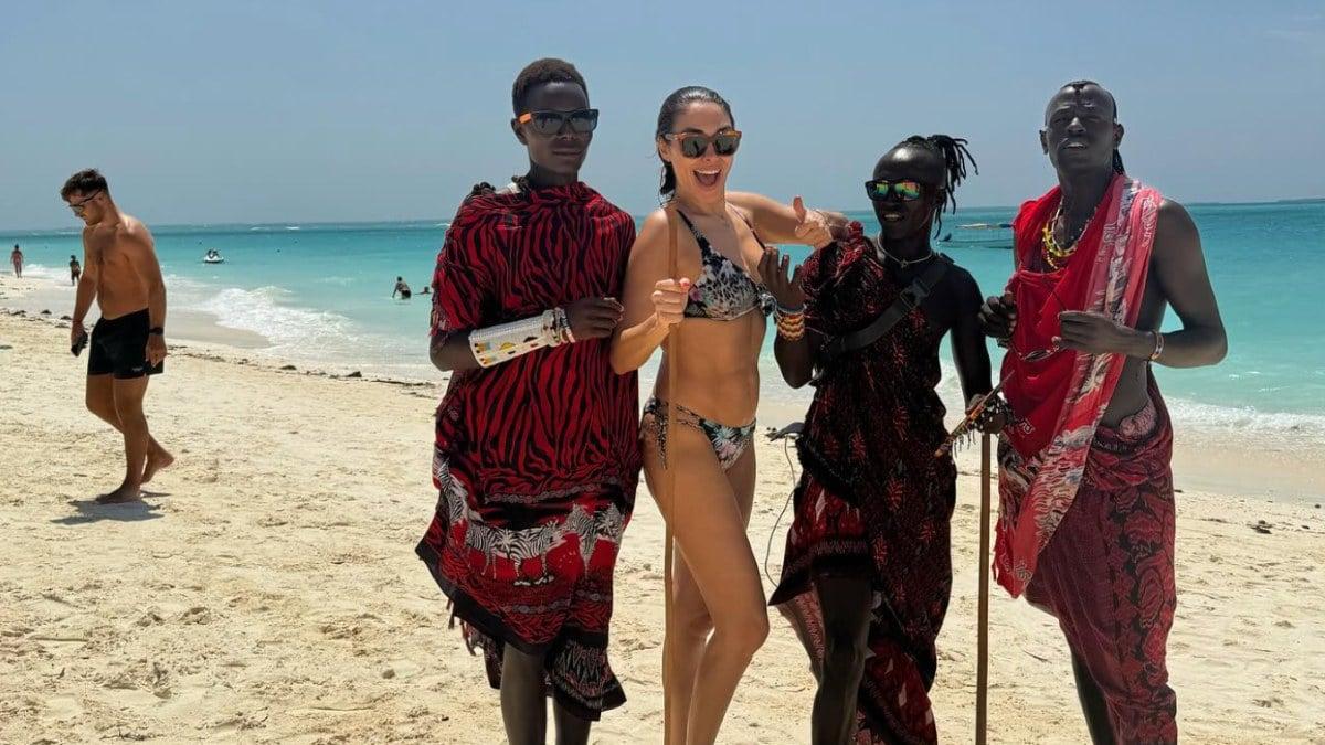 Zuhal Topal, Afrika'da Halka Maasai Dansı Yaptı!