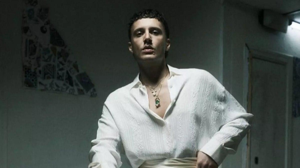 Edis'in Konserine Sahneye Atılan İç Çamaşırı Damga Vurdu!