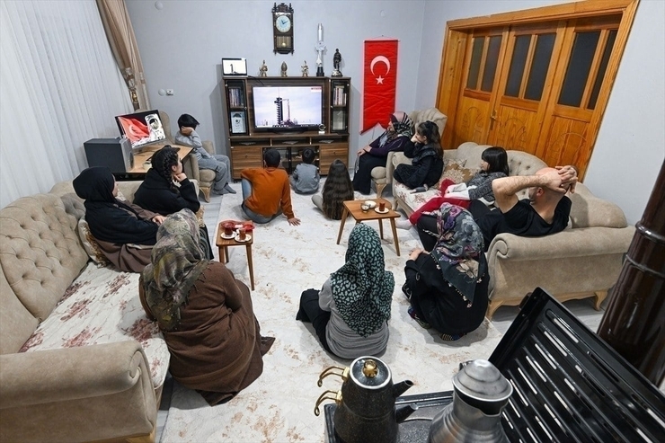 Türk Pilot Alper Gezeravcı, Spacex Uzay Aracı İle Uzaya Uçtu