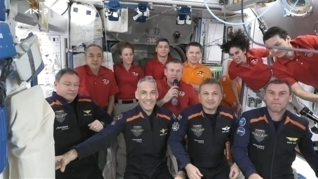 Alper Gezeravcı Uzayda Deneylere Başladı! Bitki Testi...