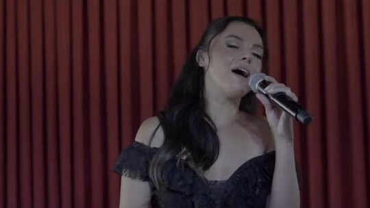 Esra Akman'ın kardeşi Biaport rezidanslarında hayatını kaybetti! Özlem Akman...