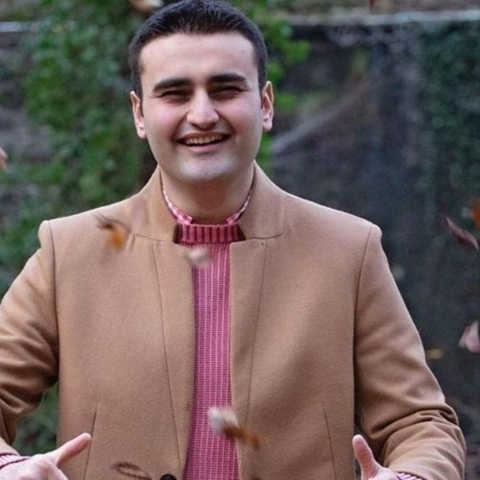 Czn Burak'ın Yüzüne Ne Oldu? Suratı Paramparça...