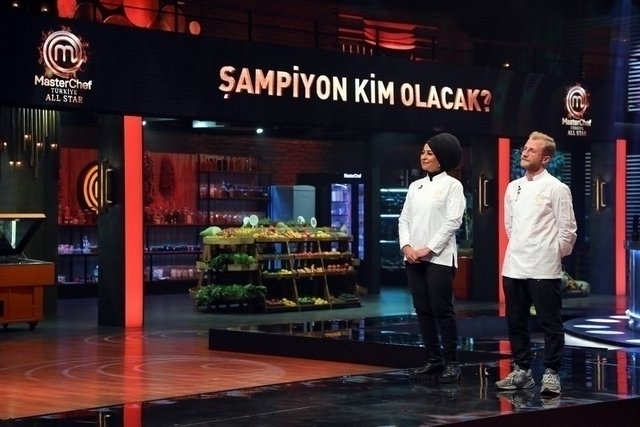 Masterchef 2023 All Star Yarışmasını Kim Kazandı? Şampiyon Tahsin Mi, Esra Mı?