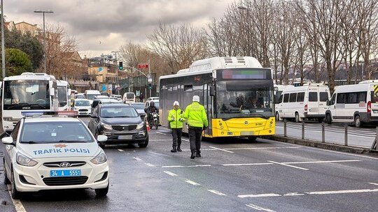 İstanbul'da toplu ulaşıma yapılan zam talepleri gündemde. İstanbul Büyükşehir...