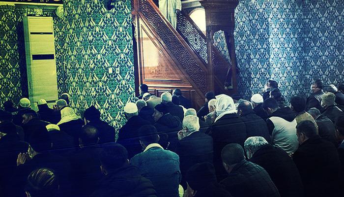 Diyarbakır'da Kaymakam Hutbeyi Beğenmeyince İmamı Darp Etti İddiası! Soruşturma Açıldı...