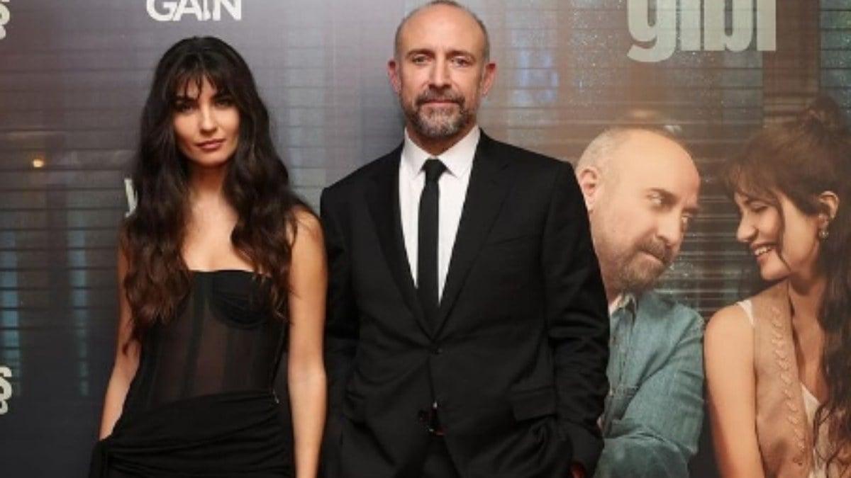 Tuba Büyüküstün, Yatak Sahnesi Ardından Transparan Elbisesiyle Dikkat Çekti!