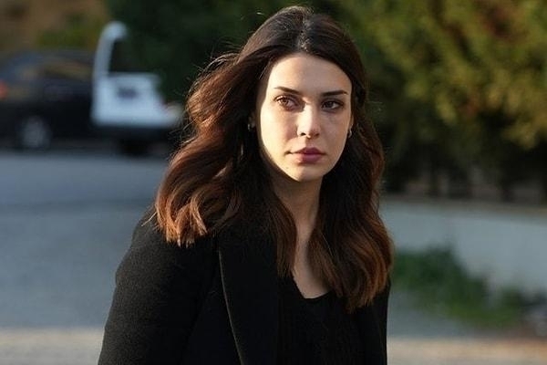 Devrim Özkan, 'İlgi Kaşarı' Yorumunu Affetmedi!