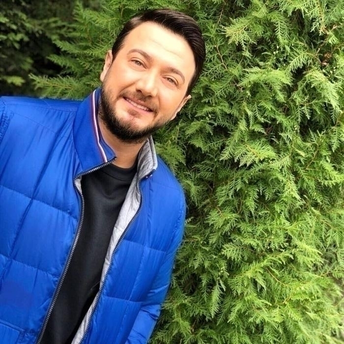 Kiralık Aşk'ın Koriş'i Onur Büyüktopçu'nun Ekranda Gördüğü İsimlerden Midesi Bulandı!