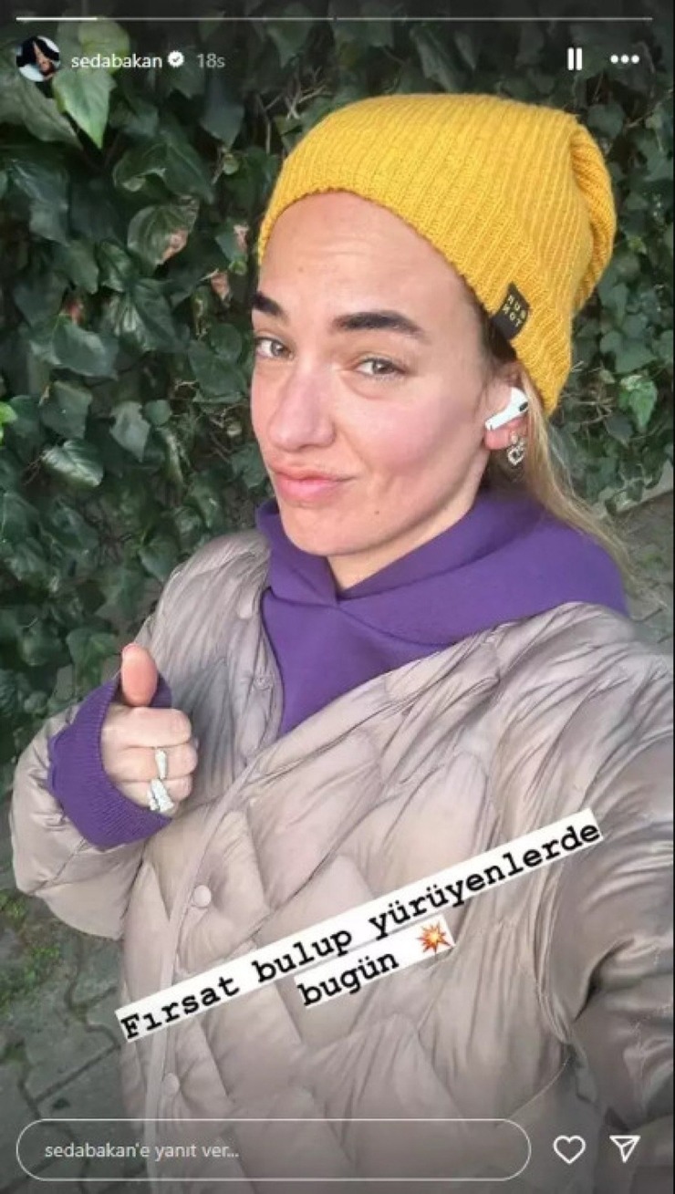 Seda Bakan, Makyajsız Doğal Güzelliğini Paylaştı!