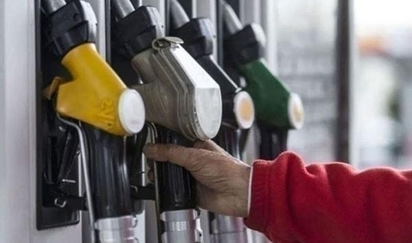 İstanbul'da Motorin 45 Lirayı Buluyor! Benzinliklerde Kuyruk Oluştu...