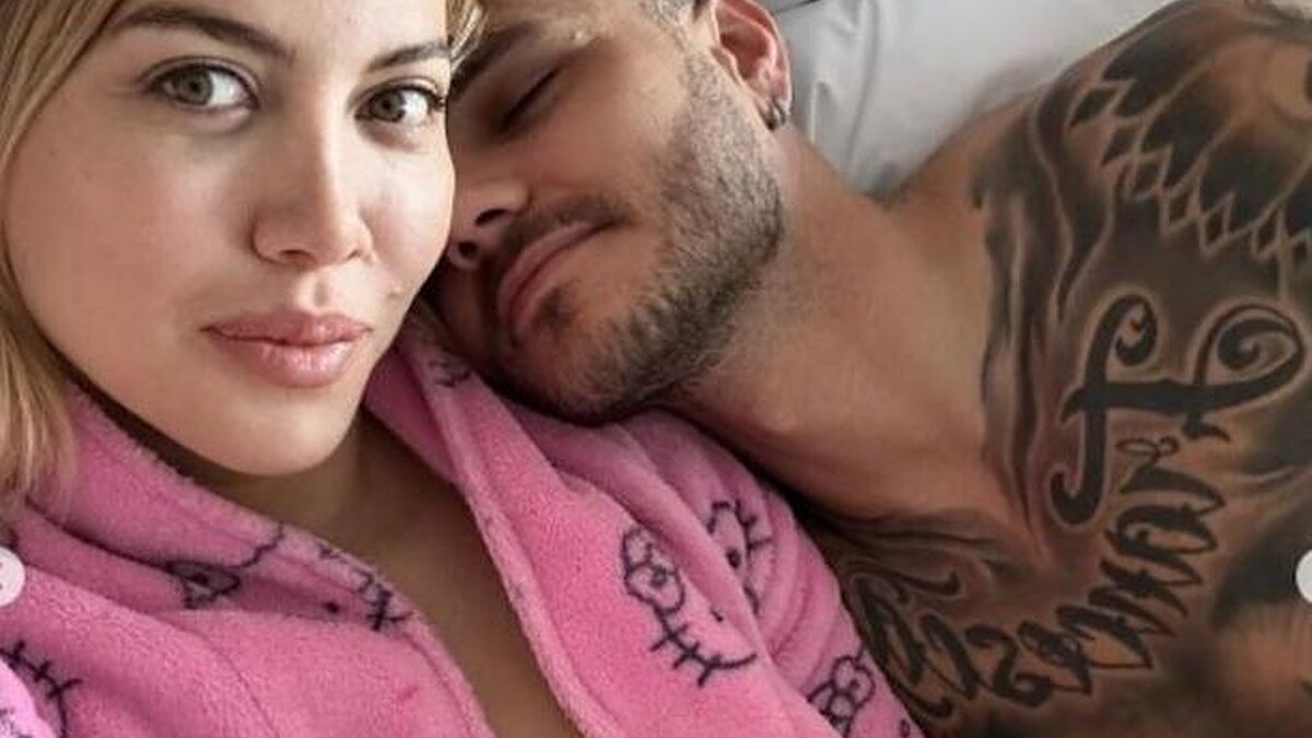 Wanda Nara, İç Çamaşırlı Yatak Pozu Verdi! Icardi Ne Yapıyor?