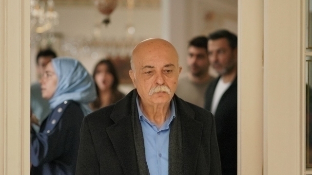 Kızılcık Şerbeti Dizisinin Senaryosu Değişti! Settar Tanrıöğen'in Son Durumu...