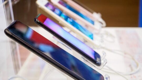 Telefon ithalatını düşürmek için alınan önlemler istenilen sonucu vermedi. Vergiler...