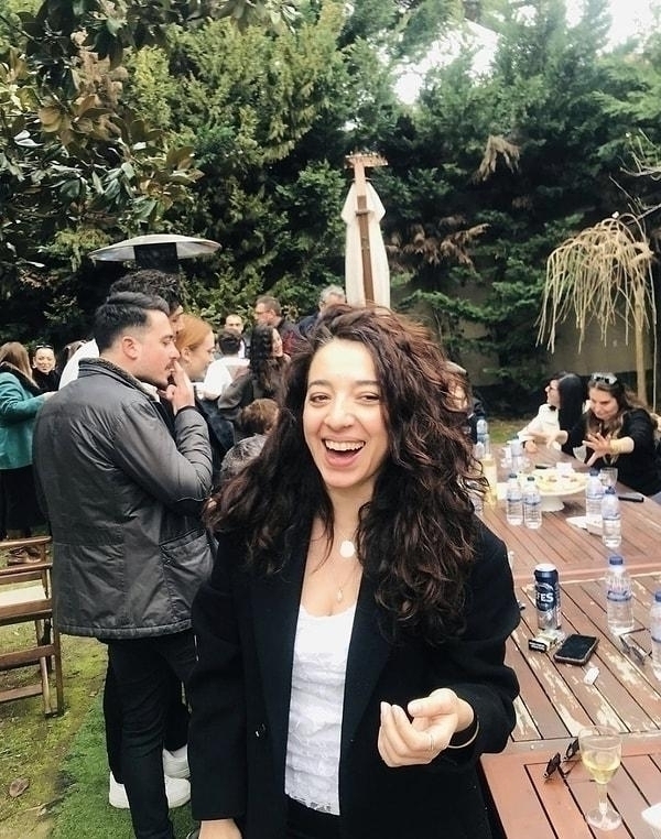 Kızıl Goncalar'da Müyesser Karakteri Asiye Dinçsoy'un Gerçek Hayattaki Hali!