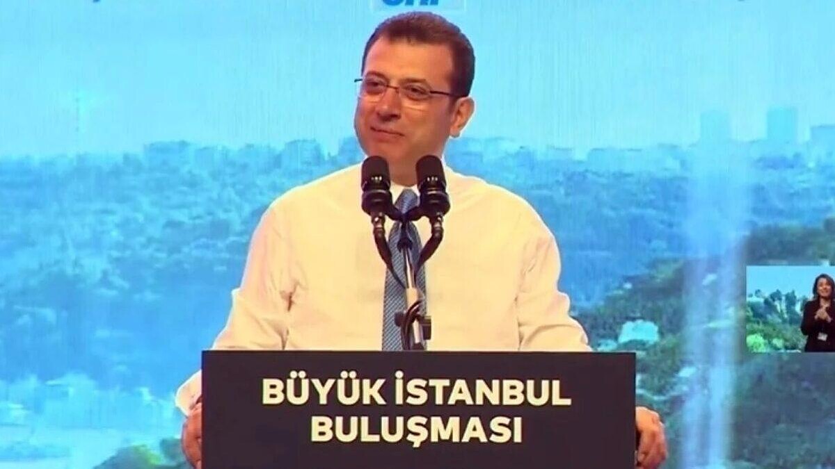 İmamoğlu, Salondakilerle Birlikte Ceketini Çıkarıp Kollarını Sıvadı!