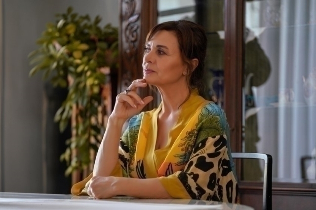 Demet Evgar, Bahar Dizisi Performansıyla İzleyicileri Büyüledi