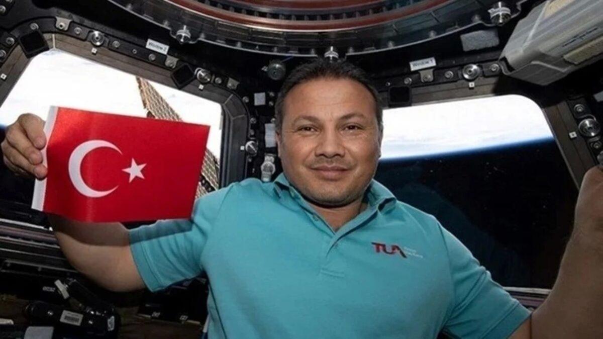 Alper Gezeravcı Ne Zaman Dönüyor? Uzayda Kalmıştı...