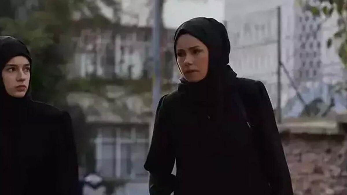 Kızıl Goncalar Mürşid Hazretleri Meryem'e Ne Yapacak? Müezzer Hanımdan Suçlama!