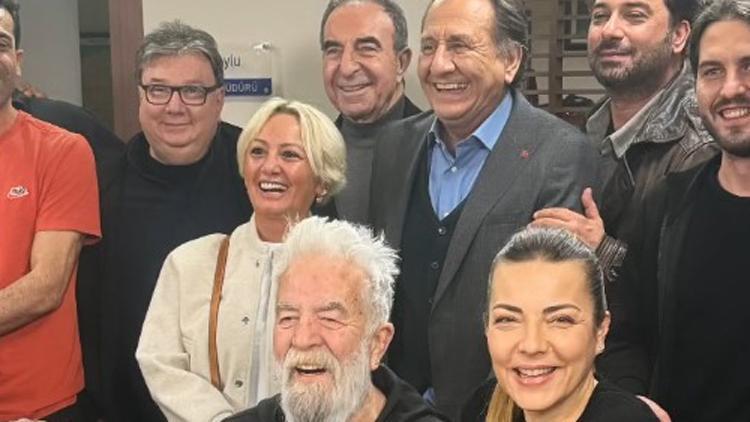 Arka Sokaklar Ekibinden Orhan Oğuz'a Sette Doğum Günü Kutlaması