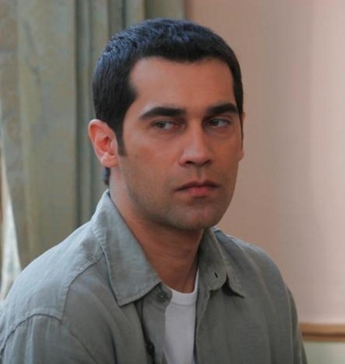 Kızılcık Şerbeti'nde Abdullah Karakteri Ahmet Mümtaz Taylan'a Devredildi