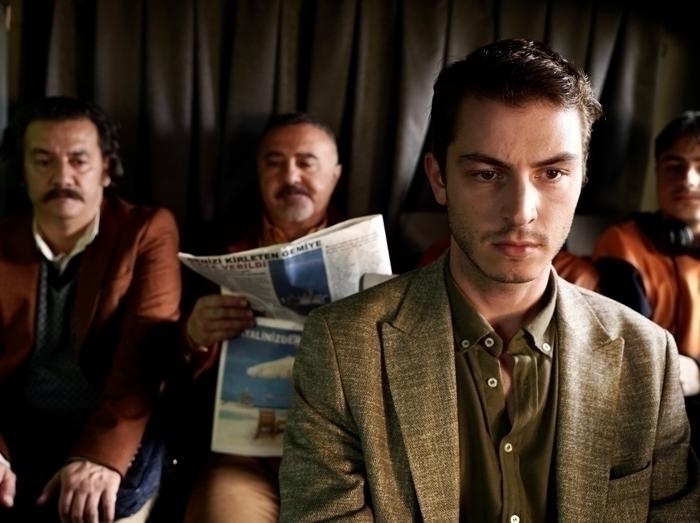 Mucize Aynalar Filminin Vizyon Tarihi Açıklandı: 5 Nisan'da Sinemalarda!