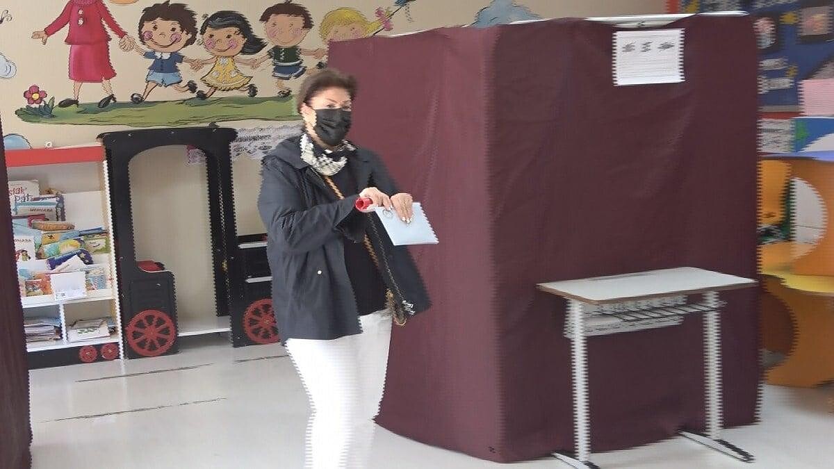 Gülşen Bubikoğlu Beykoz'da Oyunu Kullandı