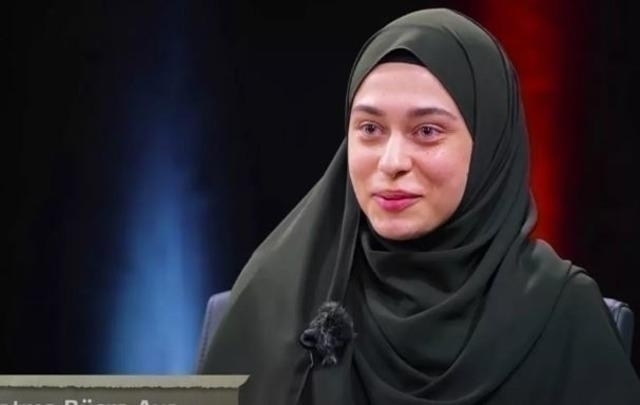 Fatma Büşra Ayaydın: Tesettüre Girip Oyunculuğa Ara Verdi