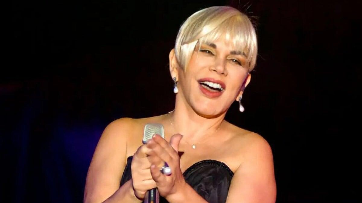 Sezen Aksu, Cushing Sendromu Teşhisiyle Hastanede! Türkan Şoray İle Benzerlik Dikkat Çekiyor