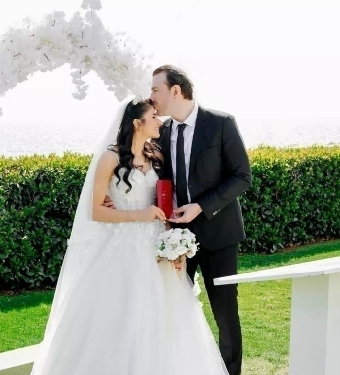Merve Aydın Ve Yunus Özbek Evlendi! İlk Kareler Sosyal Medyada