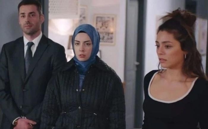 Evrim Alasya, Set Arasında İlginç Paylaşım Yaptı