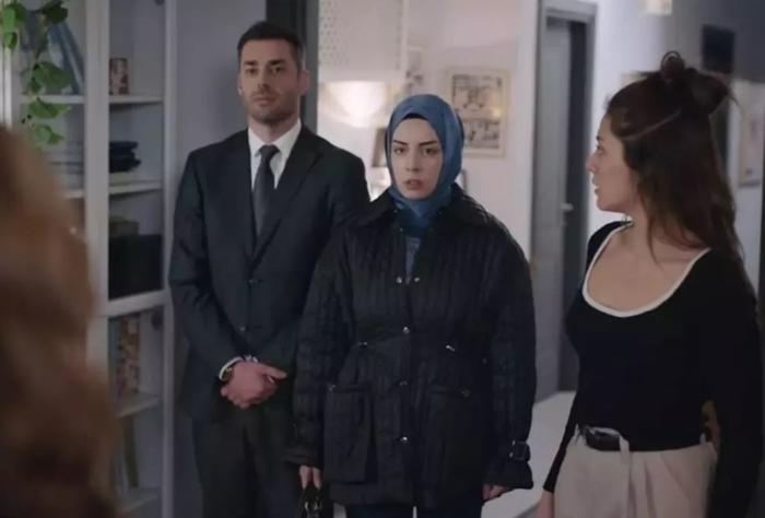 Çimen'in İlk Tesettür Kombini 5.040 Tl'lik Fiyatıyla Şaşırttı