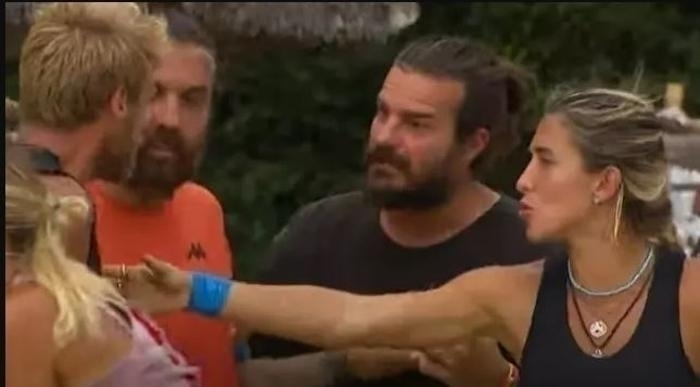 Yunus Emre Acun Ilıcalı'nın Uyarısından Sonra Konseyi Terk Etti
