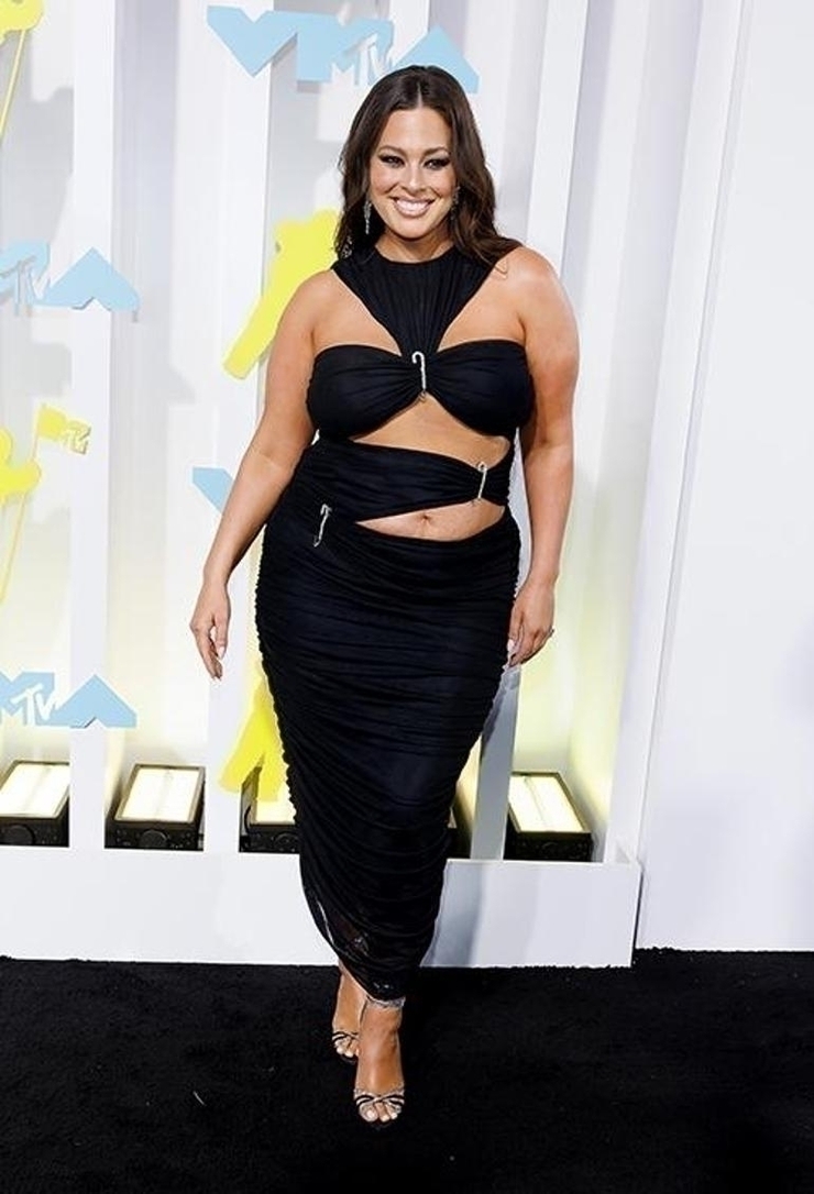 Ashley Graham, Kocasıyla Birlikte Çocuk Yapmayacaklarını Açıkladı
