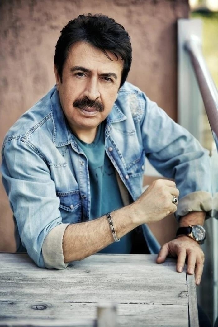 Ahmet Selçuk İlkan'ın Kızları Yanık Sorunuyla Mahkemede!