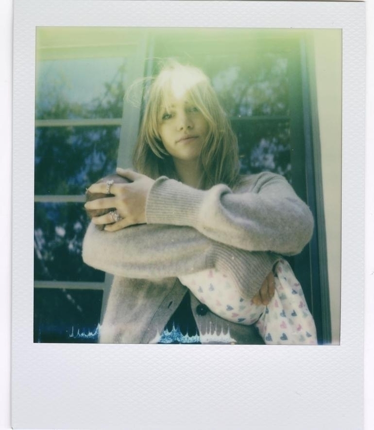 Suki Waterhouse, Bebeğinin Cinsiyetini Coachella'da Açıkladı